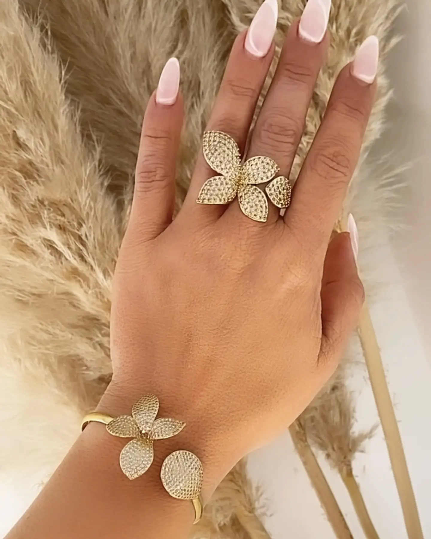 Brazalete Pelatos Flor Circones Gold 5