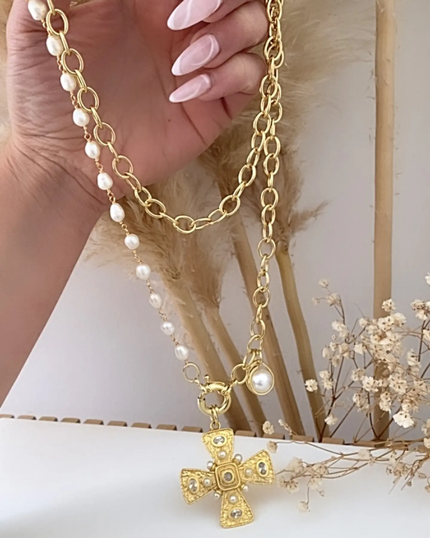 Collar XL Maxi Cruz Perlas Cristales Gold 3