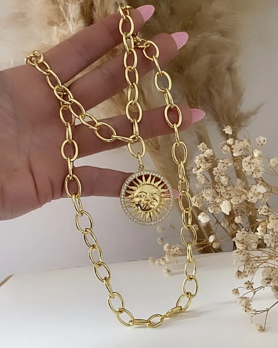 Collar Medallón Sol Circones maxi eslabones Gold 2