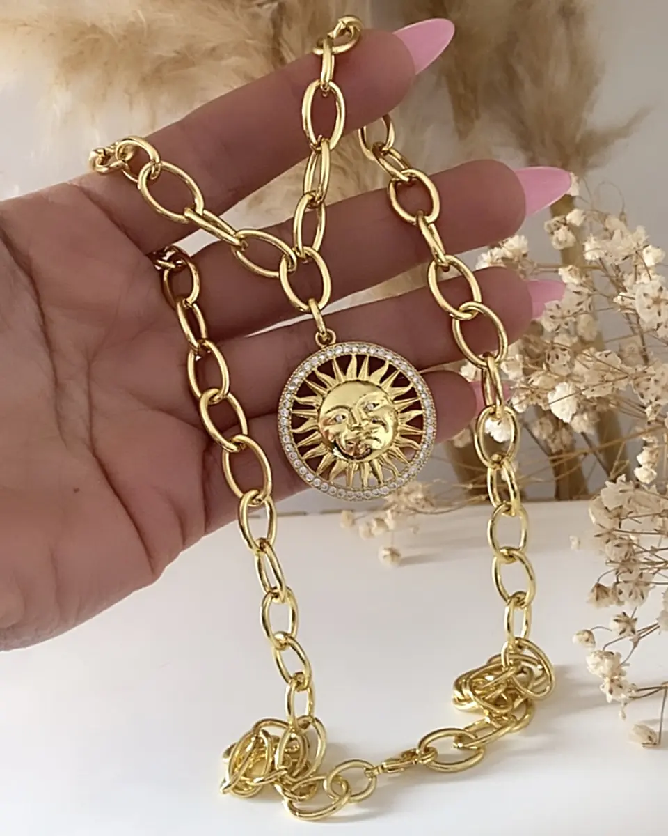 Collar Medallón Sol Circones maxi eslabones Gold 4