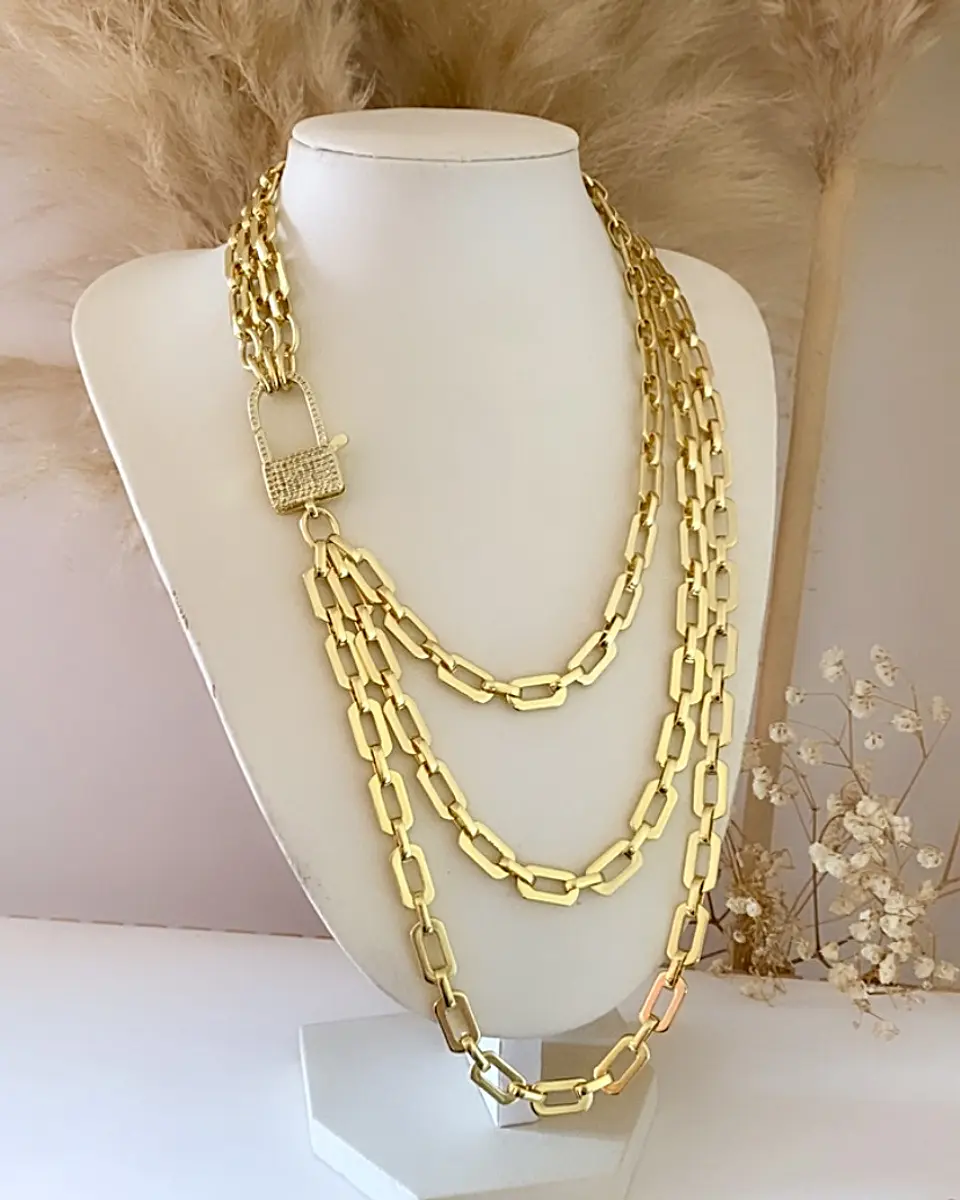 Collar Triple Cascada Maxi  Broche Luxury Candado Gold 3