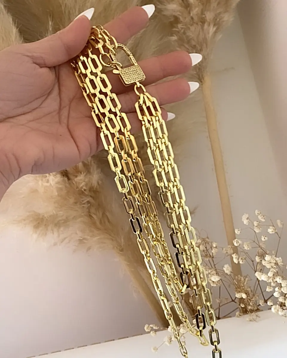 Collar Triple Cascada Maxi  Broche Luxury Candado Gold 4