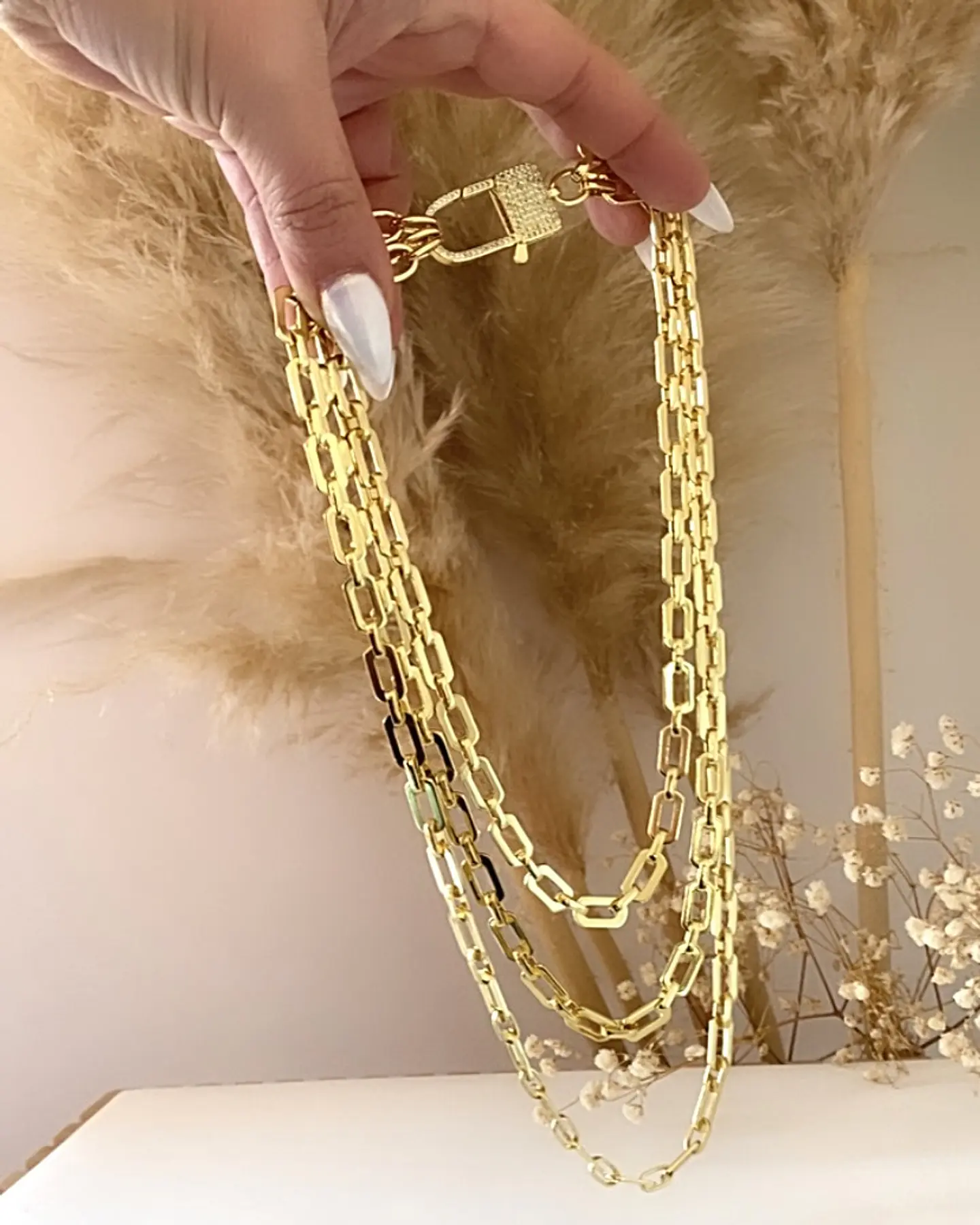 Collar Triple Cascada Maxi  Broche Luxury Candado Gold 5