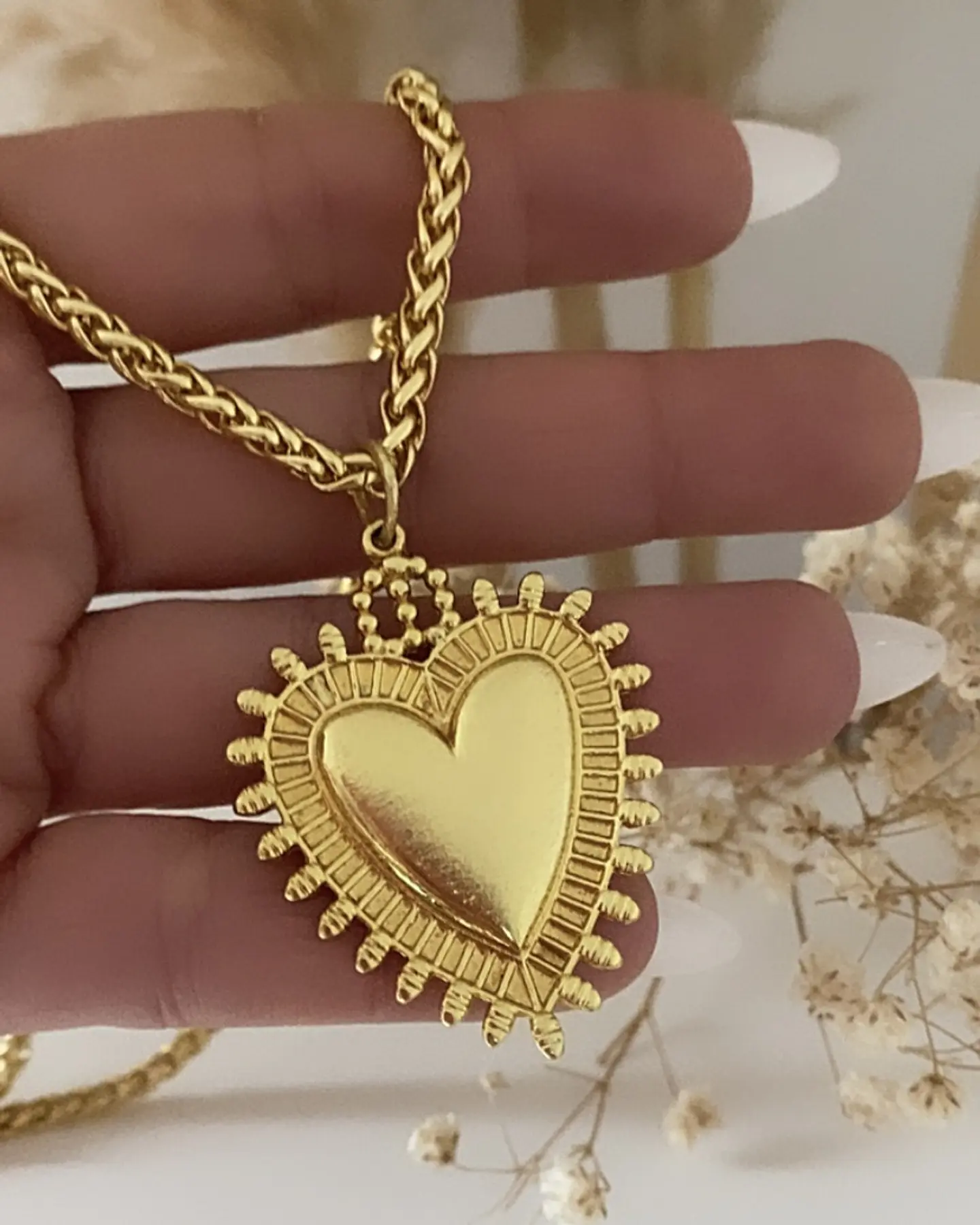 Collar XL Corazon Sagrado Cadena Espigada  2