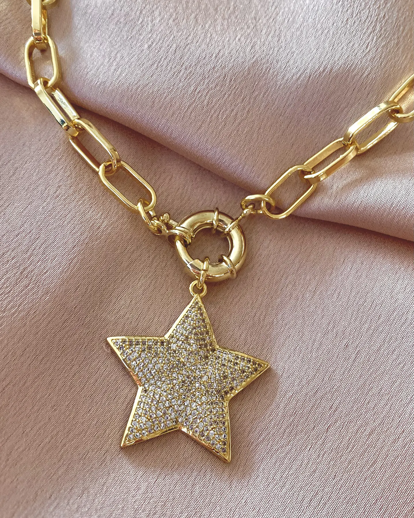Collar Estrella Circones Gold broche timón  2