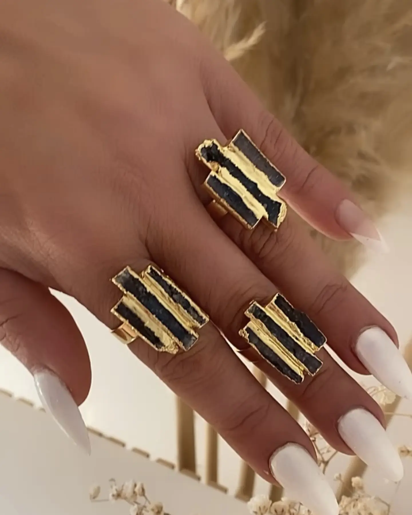 Anillo Arezzo Gold  4