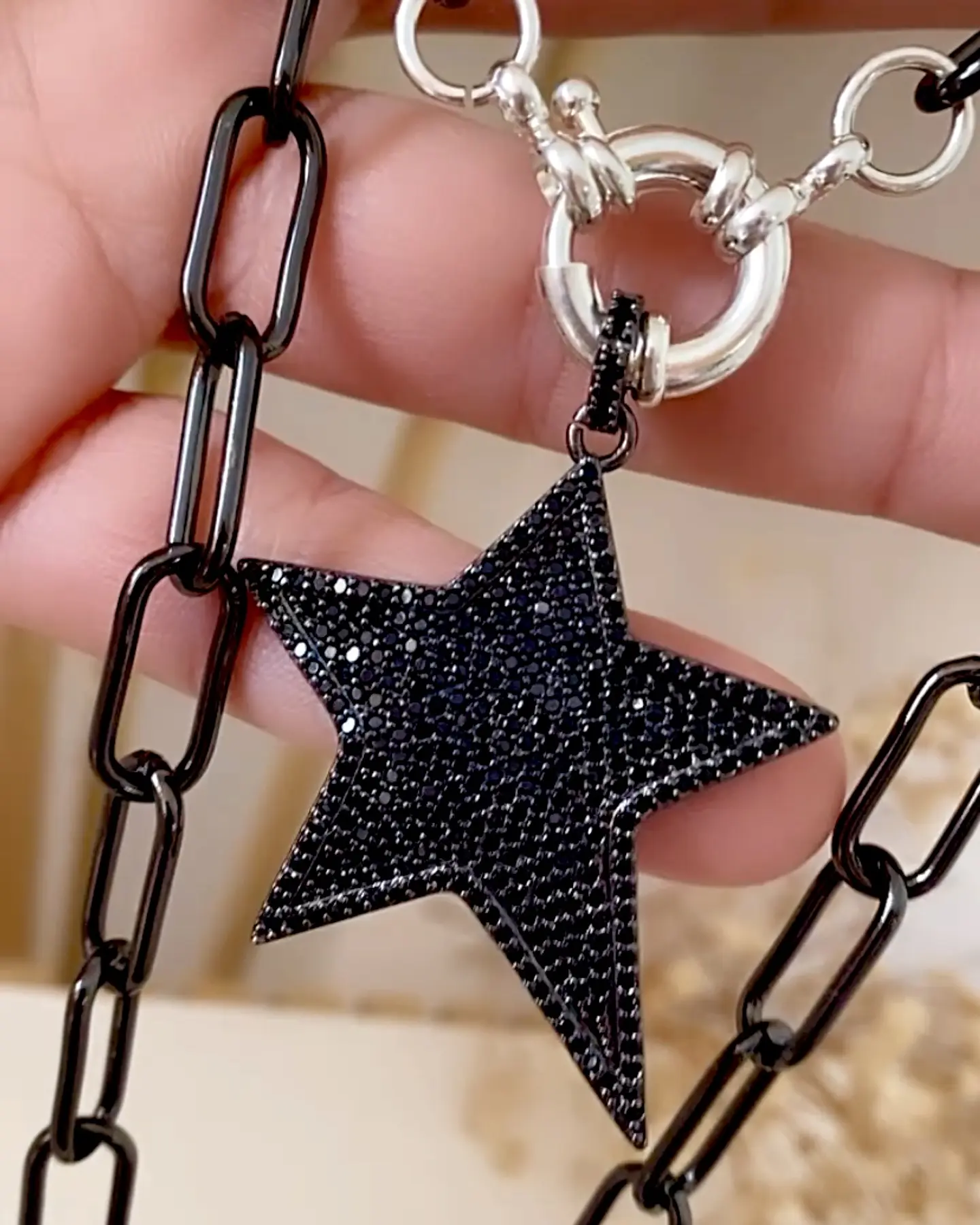Collar Estrella Circones Black Cadena Grafito silver  2