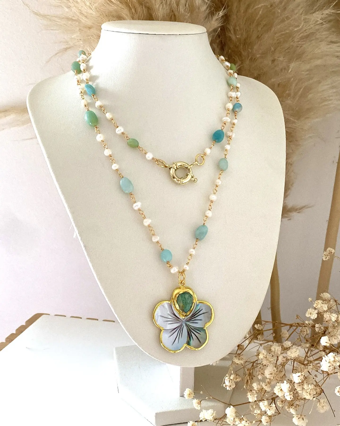 Collar XL Flor Nácar Piedras Amazonitas y Perlas gold 3