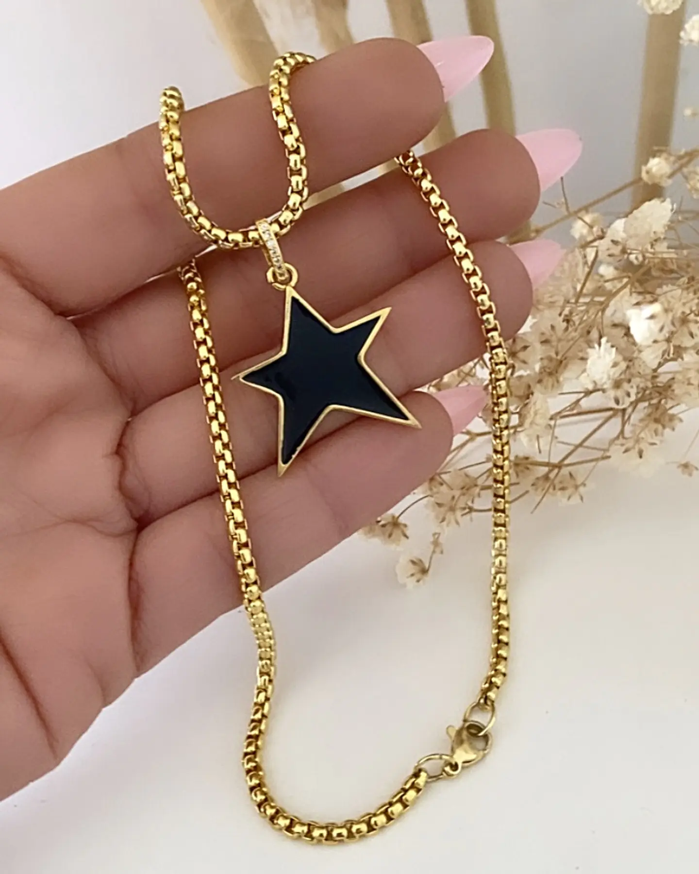 Collar Choker Estrella Negra Esmaltada Black Gold  3