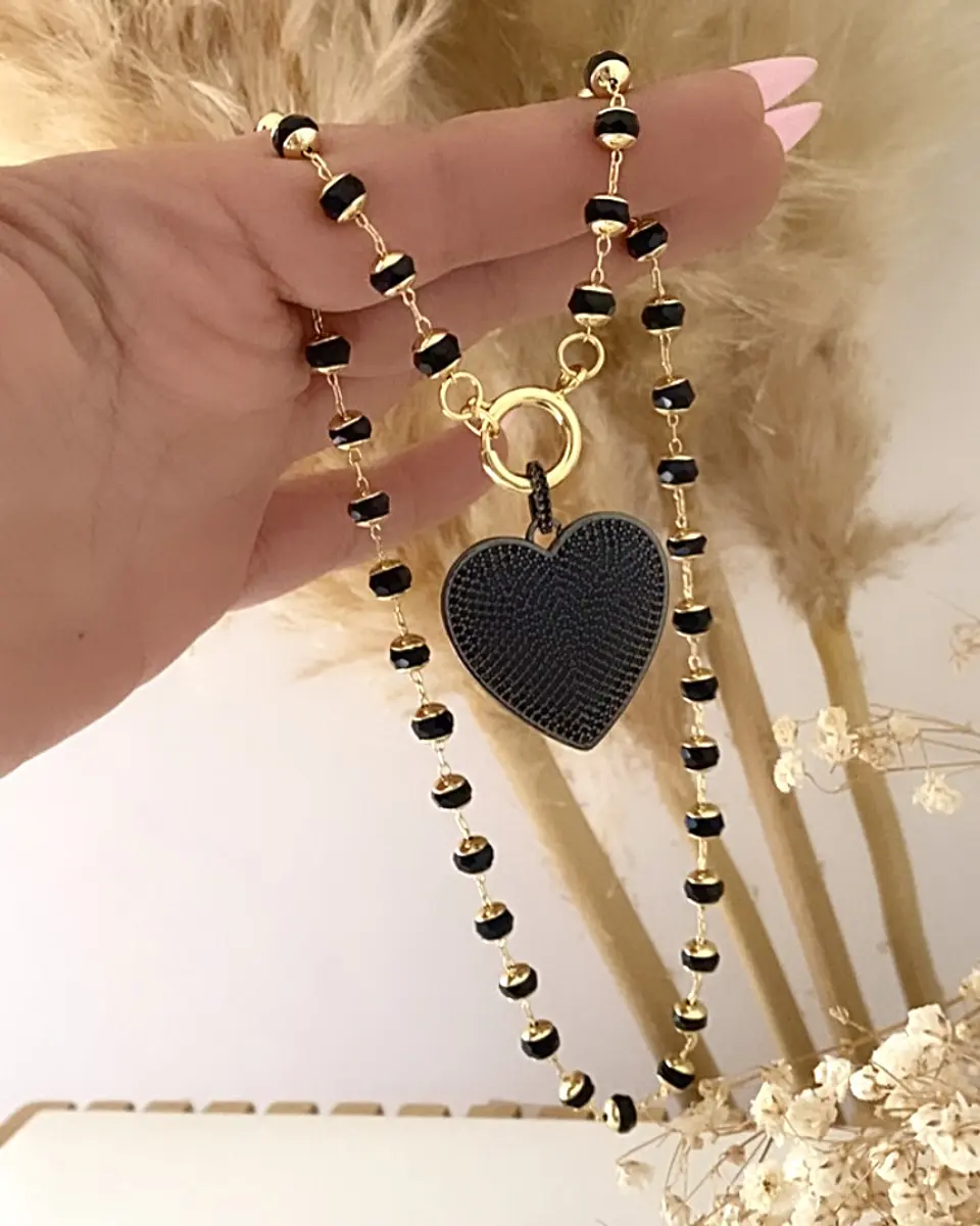 Collar Corazón Black  cristales facetados negros 2
