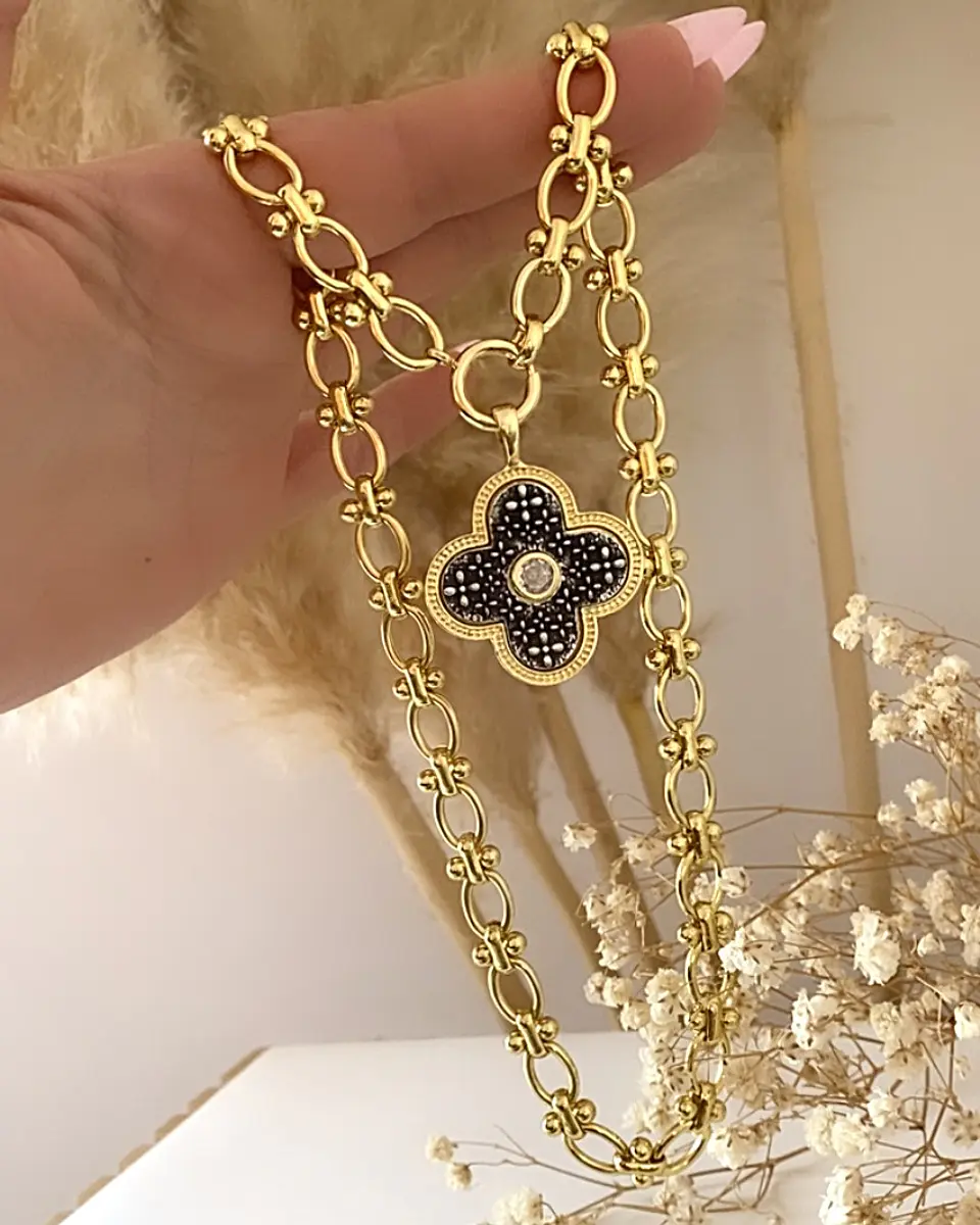Collar Flor Repujada Bicolor con Circon Gold 5