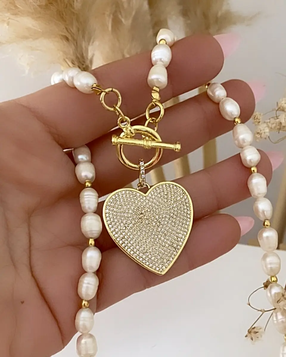 Collar Maxi Corazón Perlas de rio y balines gold 1