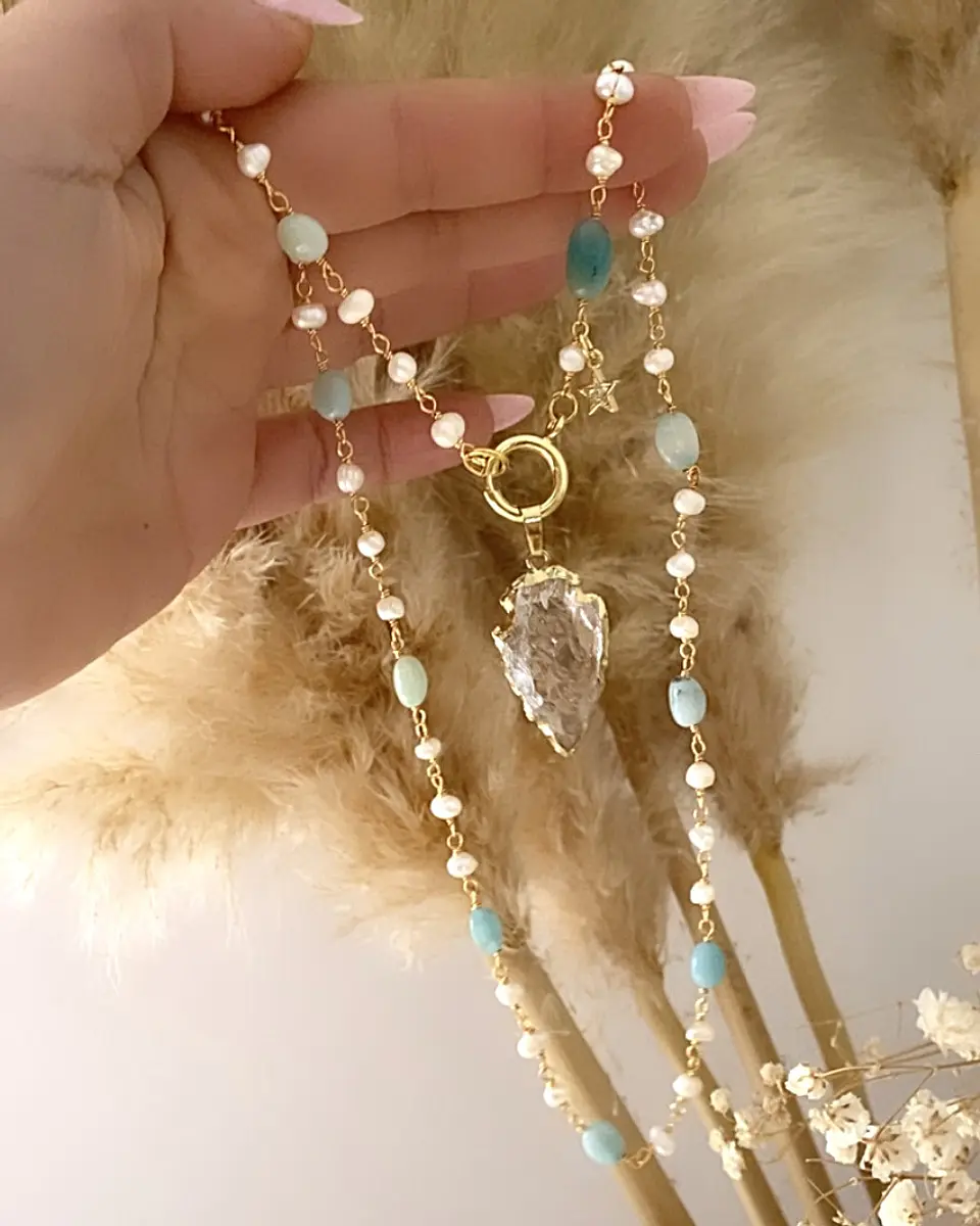 Collar Cuarzo Flecha piedras y perlas gold 2