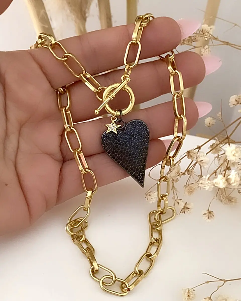 Collar Corazón Black Circones punto luz gold 3