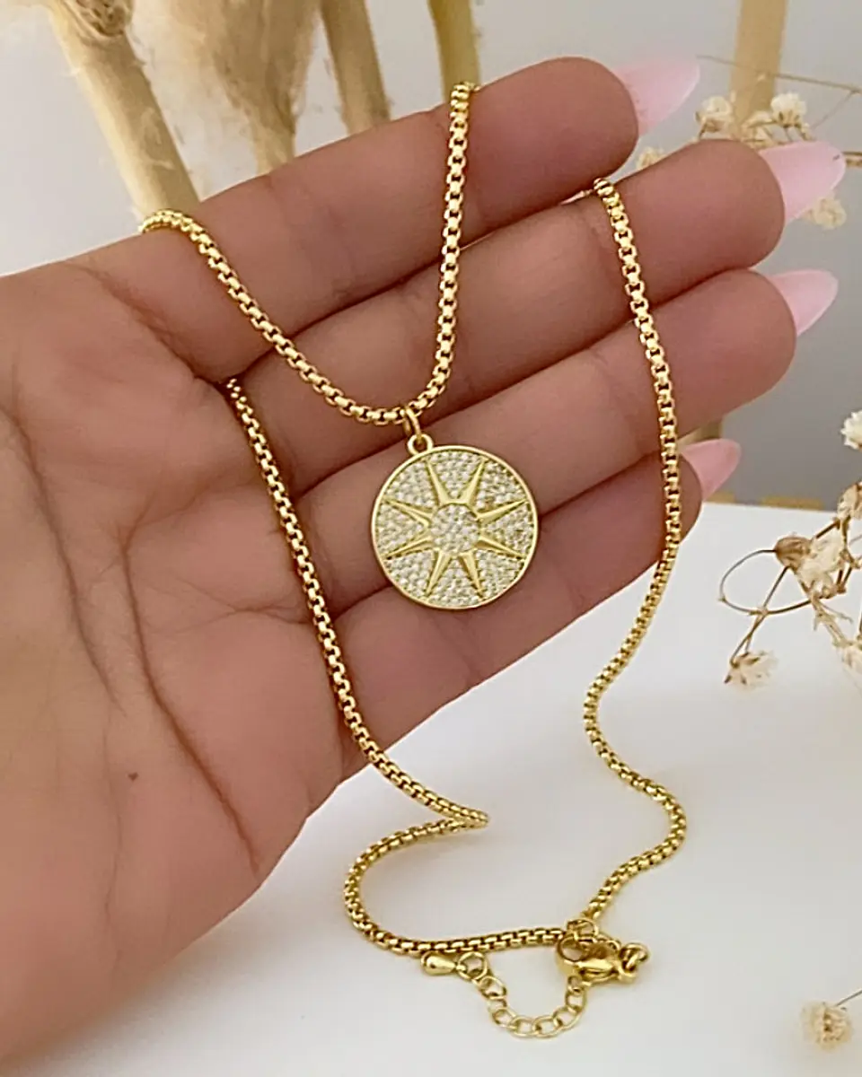 Collar Medalla Sol Circones Gold 1