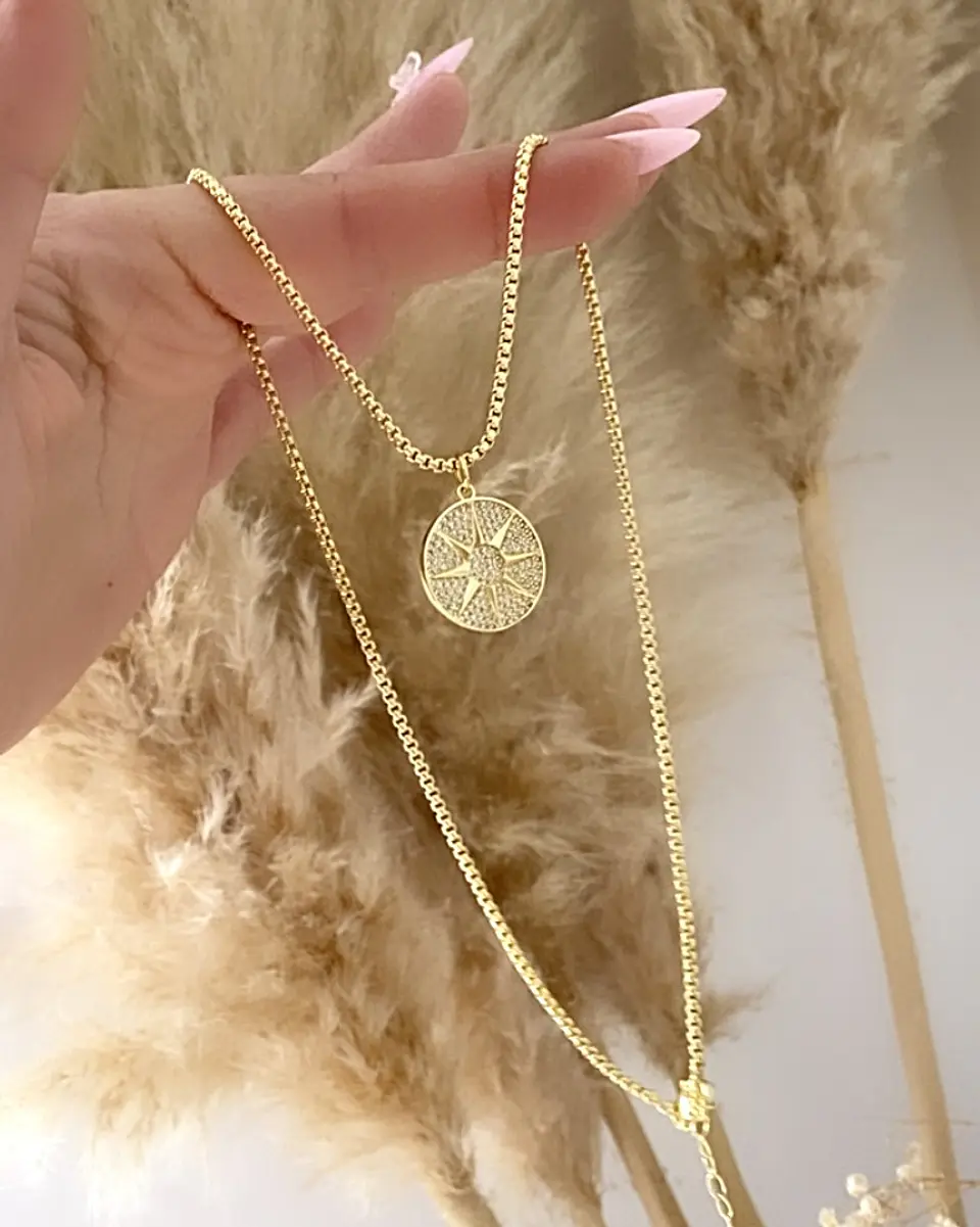 Collar Medalla Sol Circones Gold 4