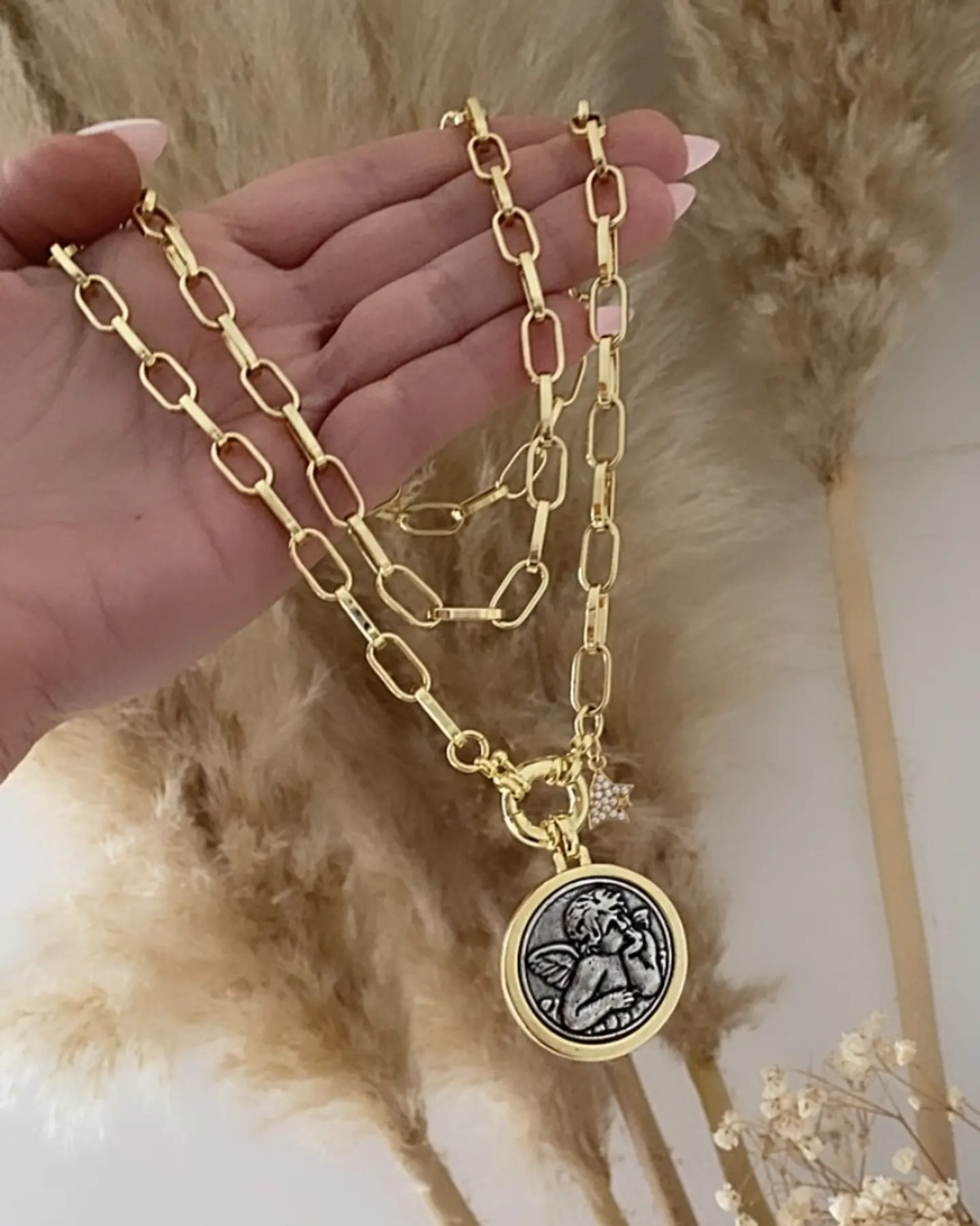 Collar XL Medallon Ángel punto de luz Gold  4