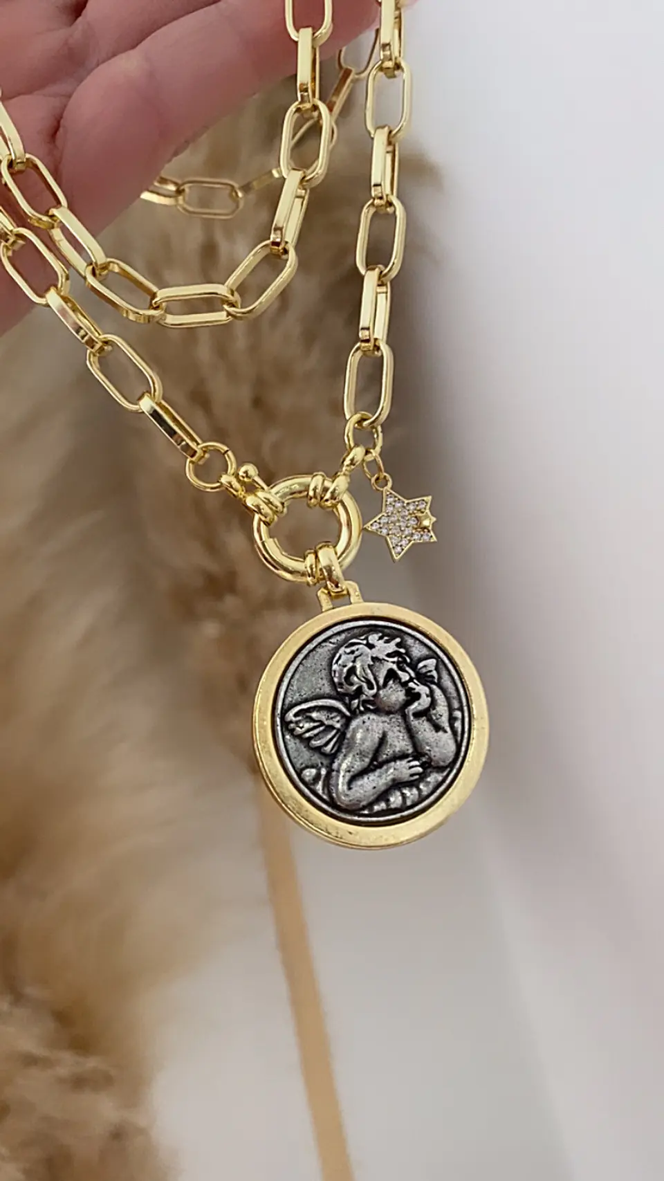 Collar XL Medallon Ángel punto de luz Gold  7