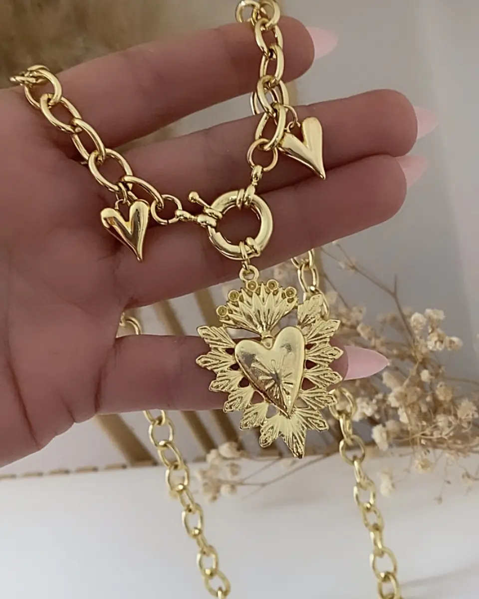 Collar Trilogía de Corazones Gold 9