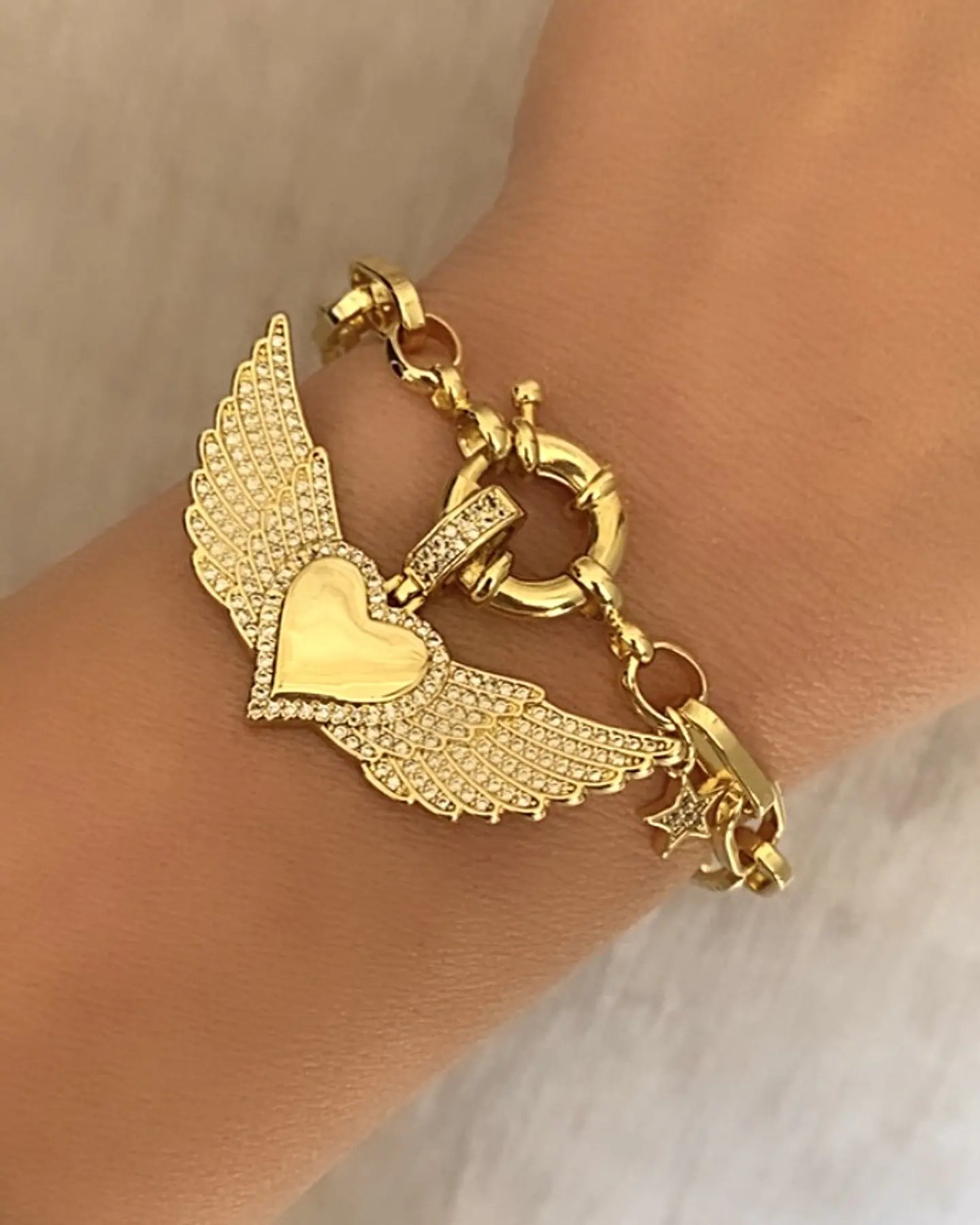 Pulsera Corazón Alado Circones Gold  3