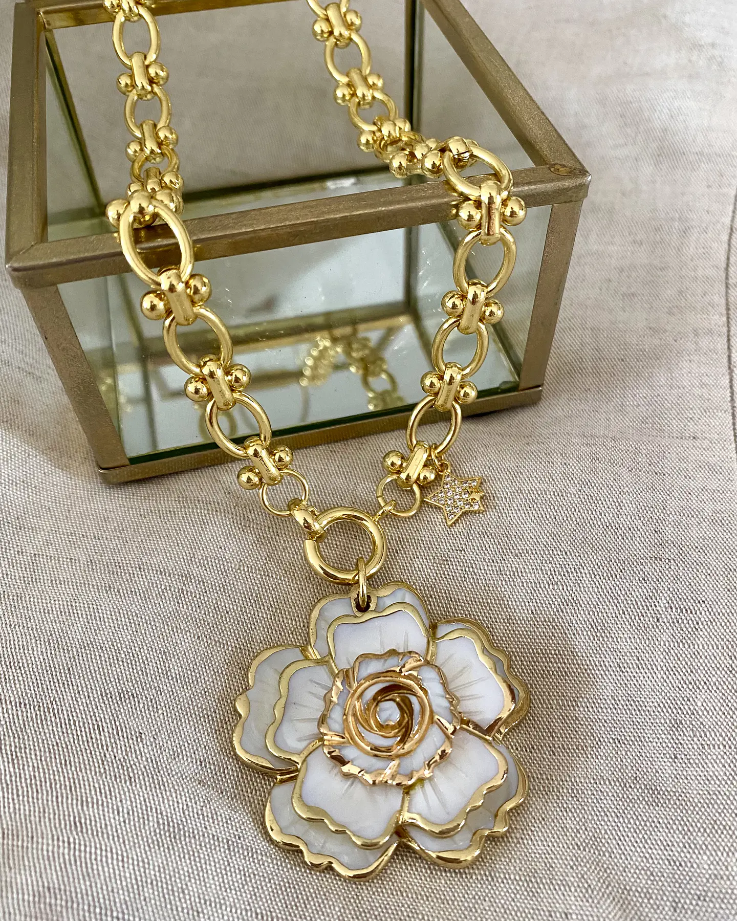 Collar Maxi Camelia Eslabones mixtos grandes Gold 1
