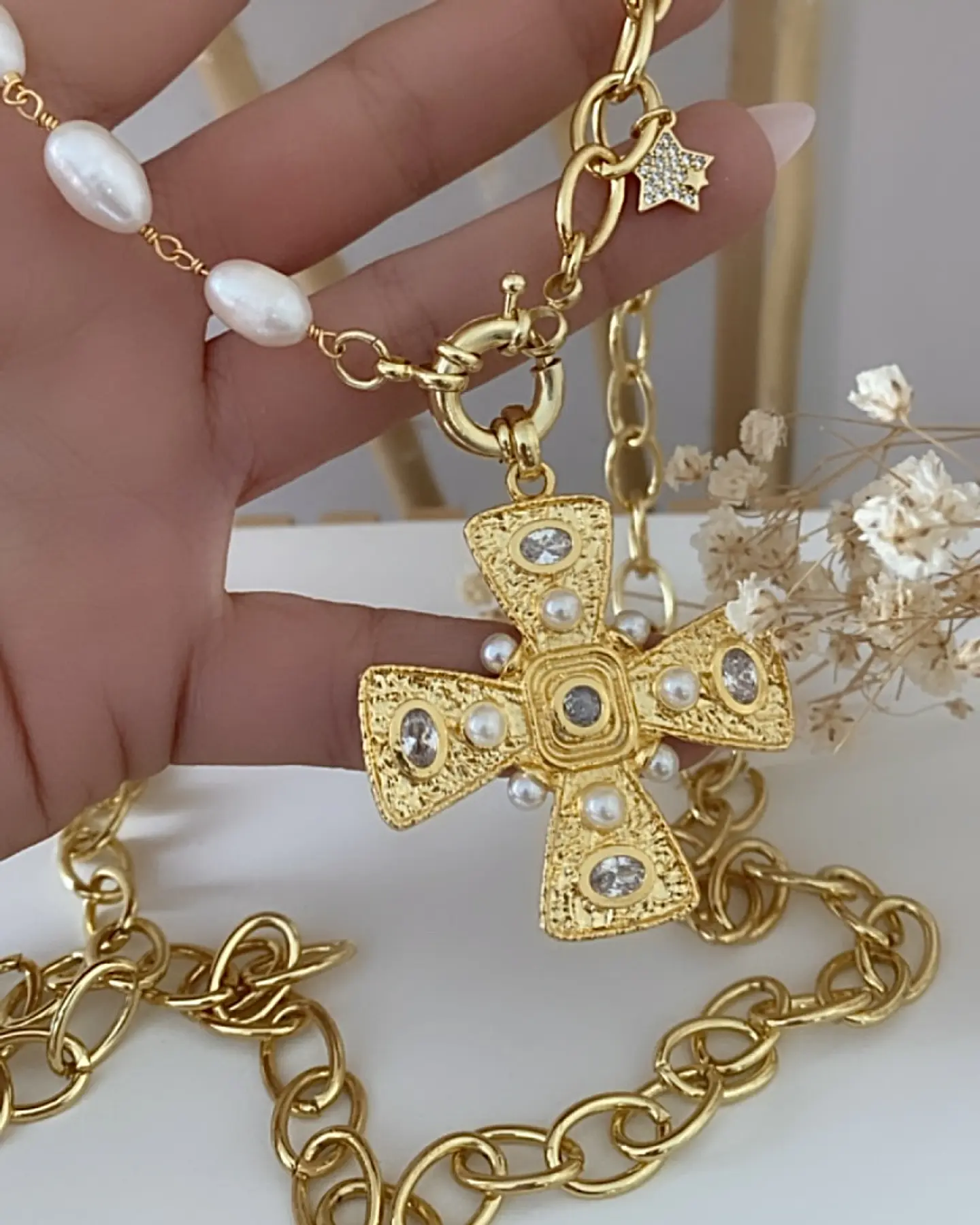 Collar XL Maxi Cruz Perlas Cristales Gold 2
