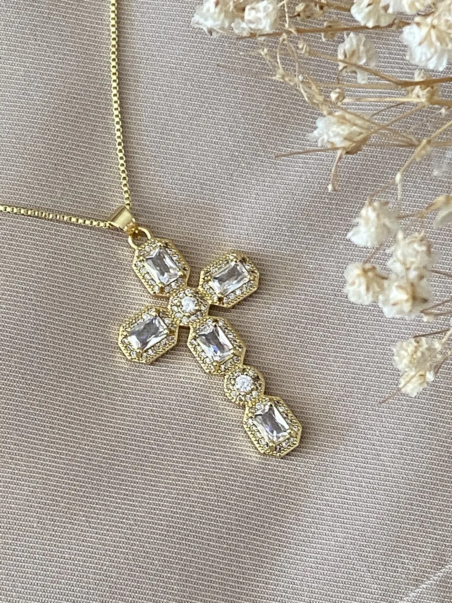 Collar Cadena Cruz Cristales Gold 2