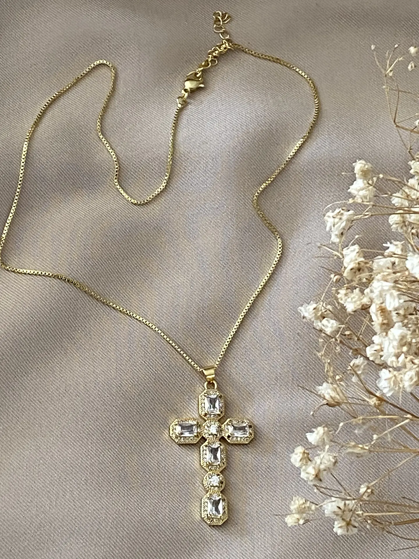 Collar Cadena Cruz Cristales Gold 5