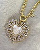 Collar maxi Corazón Virgen Nácar cristales gold  - Miniatura 3
