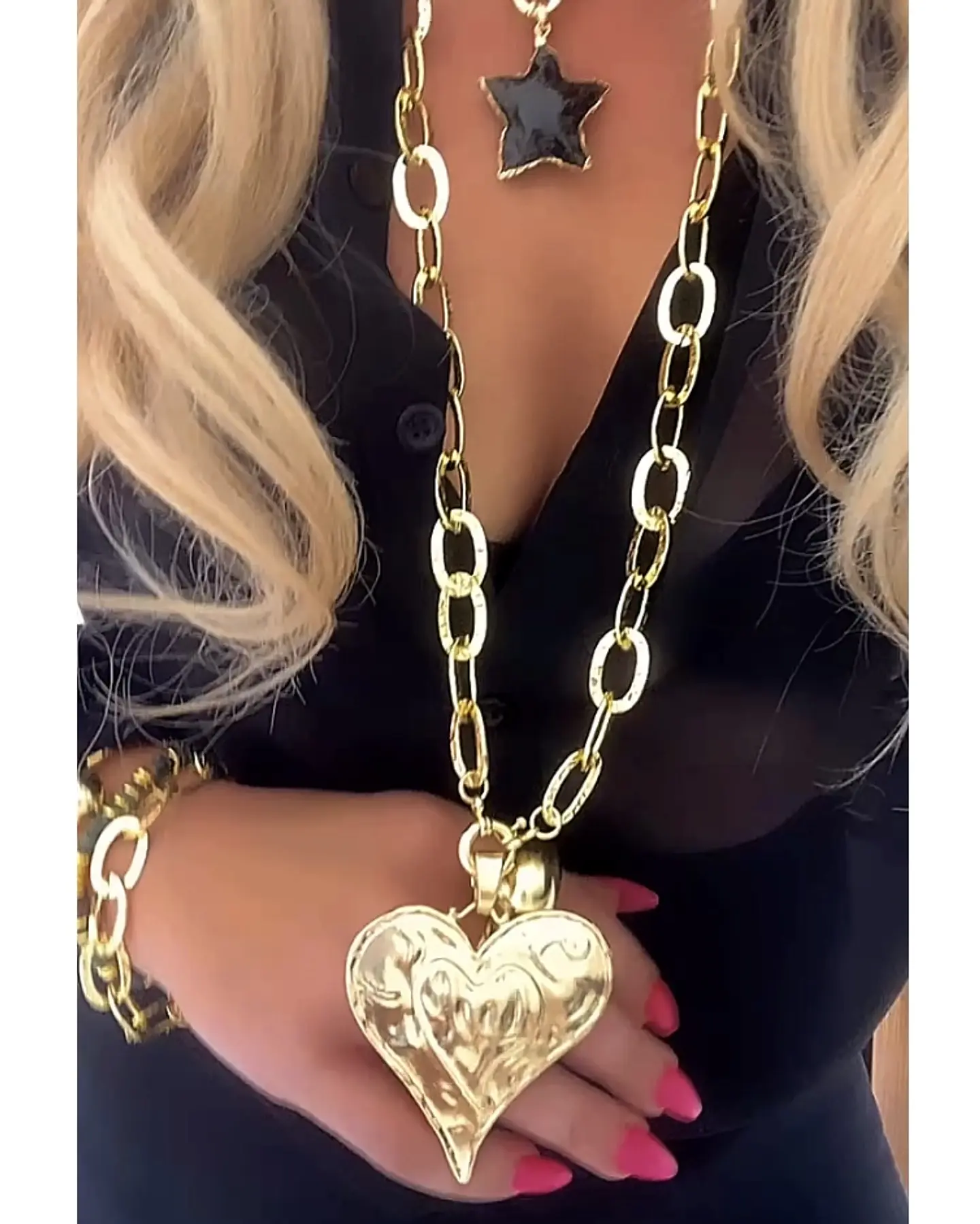 Collar XL maxi Corazon y eslabones martillados gold 2