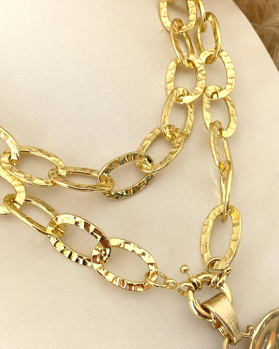 Collar XL maxi Corazon y eslabones martillados gold 3