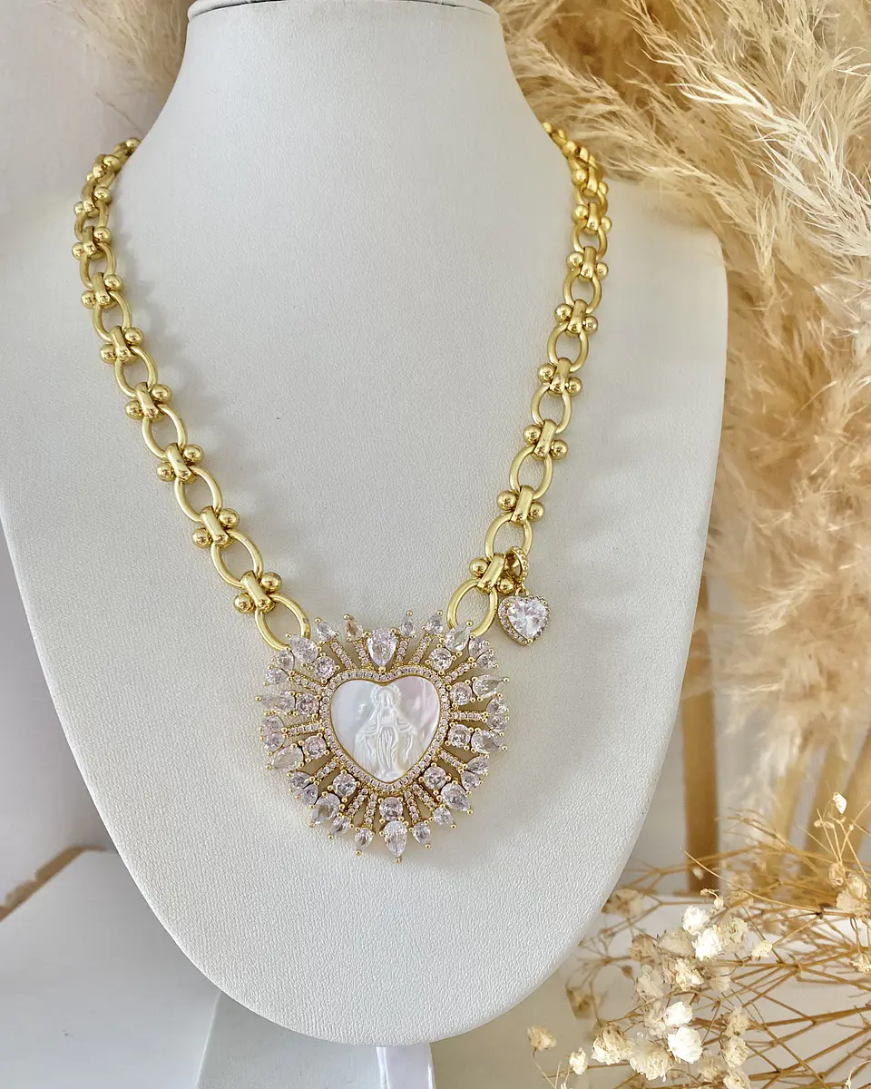 Collar maxi eslabones Corazón Virgen Nácar cristales gold 4