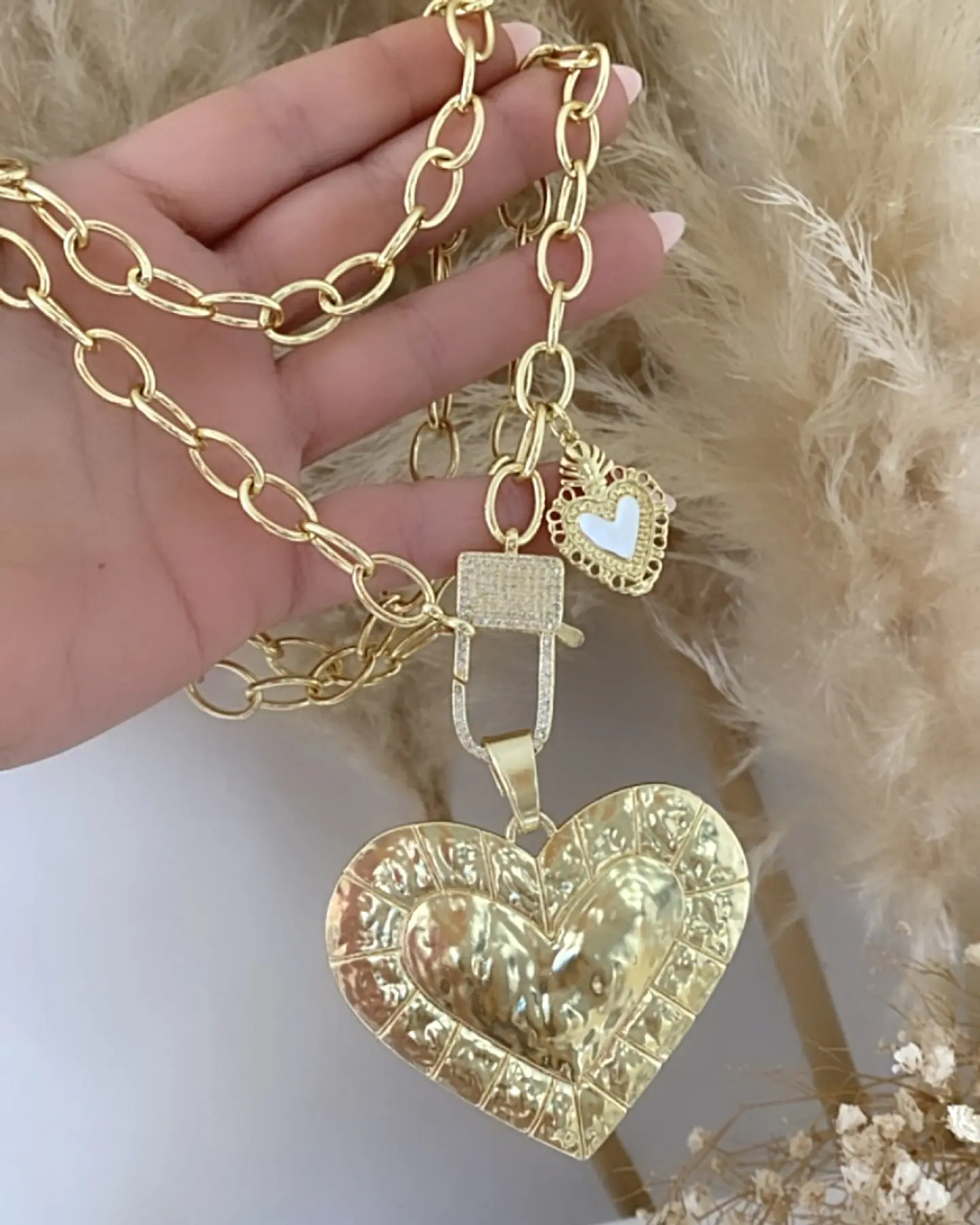 Collar XL Maxi Corazon Martillado maxi eslabones gold  4