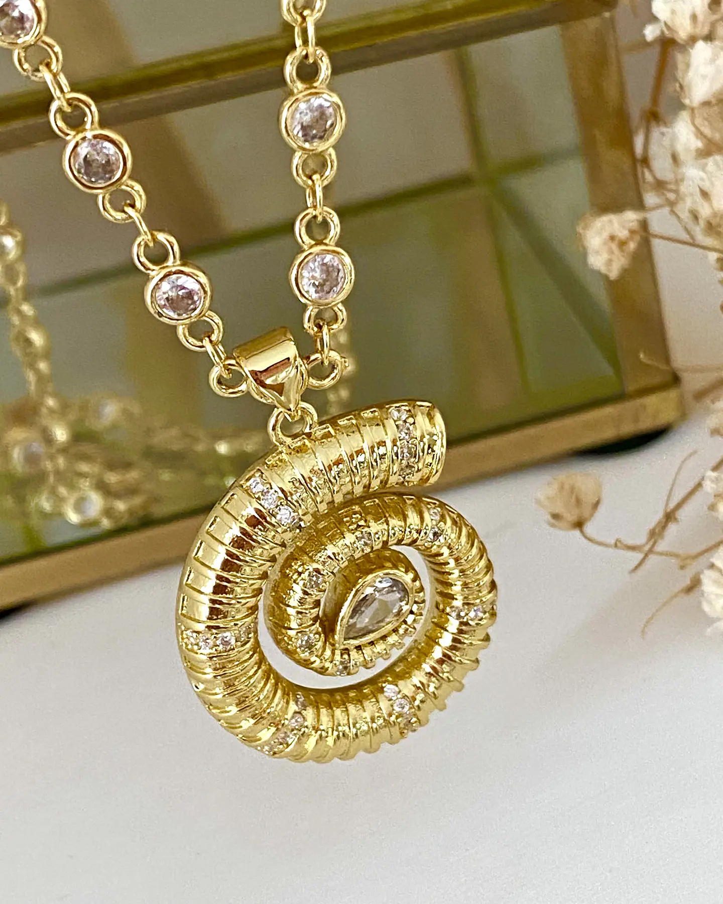 Collar Caracola con Cadena Circones Gold 5