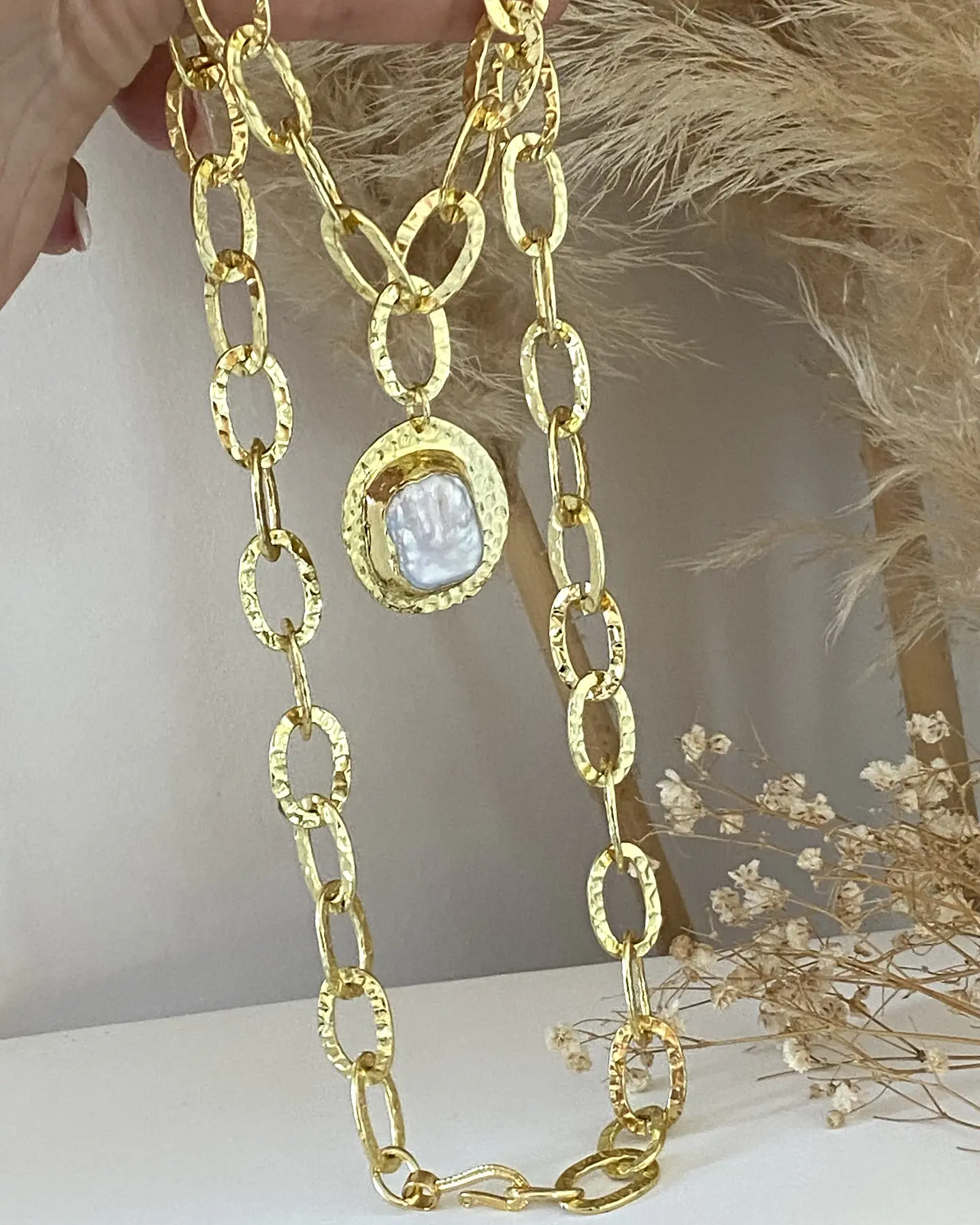 Collar Maxi medallón Nácar Maxi Eslabones Martillados gold 5