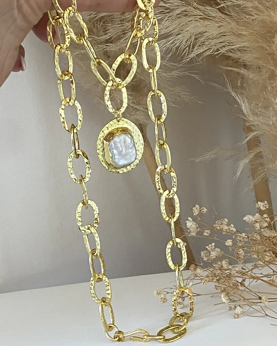 Collar Maxi medallón Nácar Maxi Eslabones Martillados gold 5
