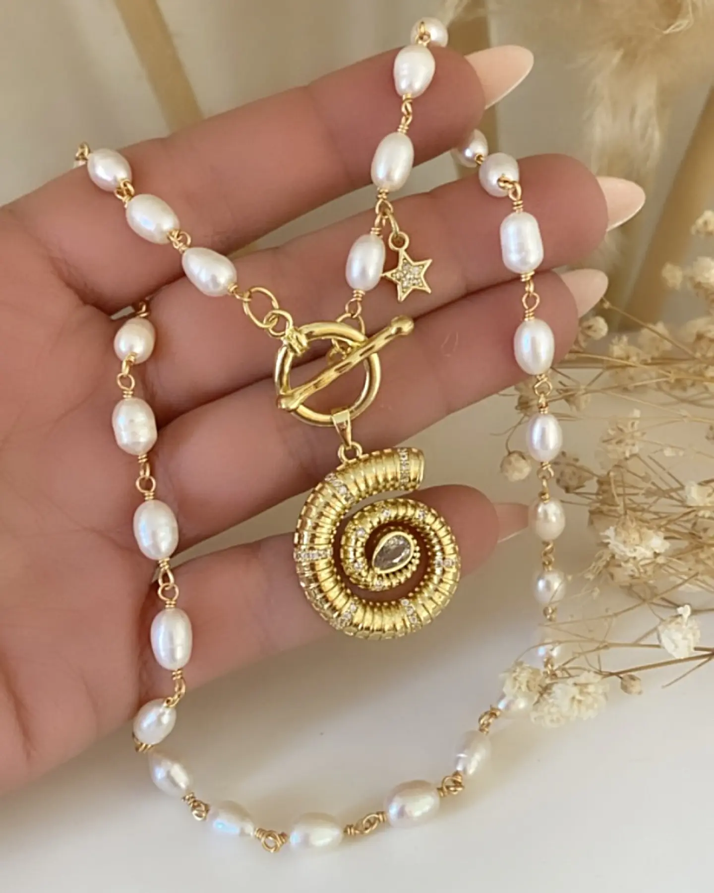 Collar Caracola  Perlas de Río gold 1