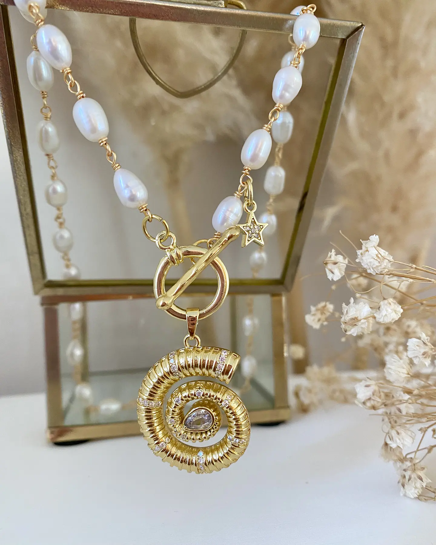 Collar Caracola  Perlas de Río gold 6