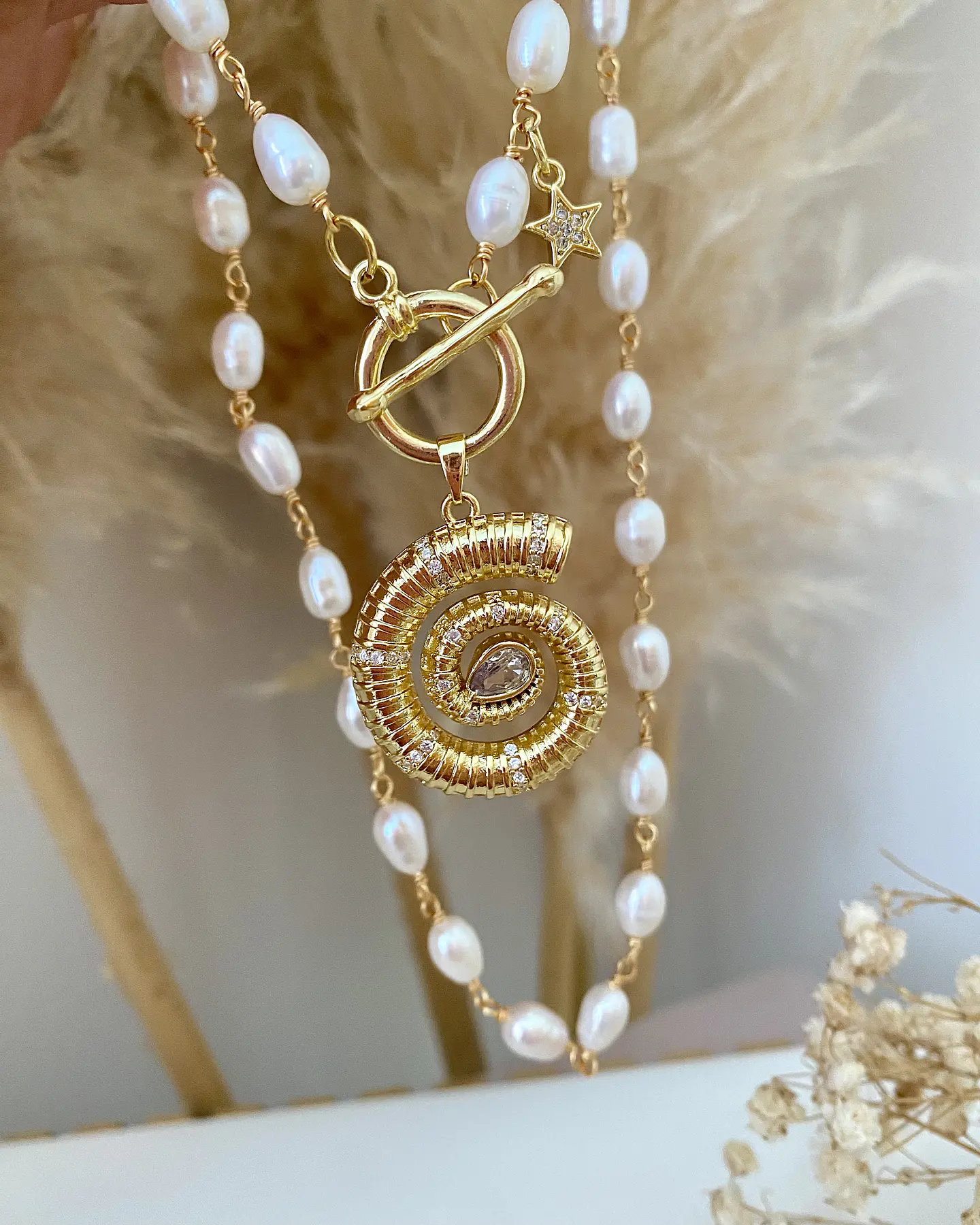 Collar Caracola Perlas de Río Gold 3