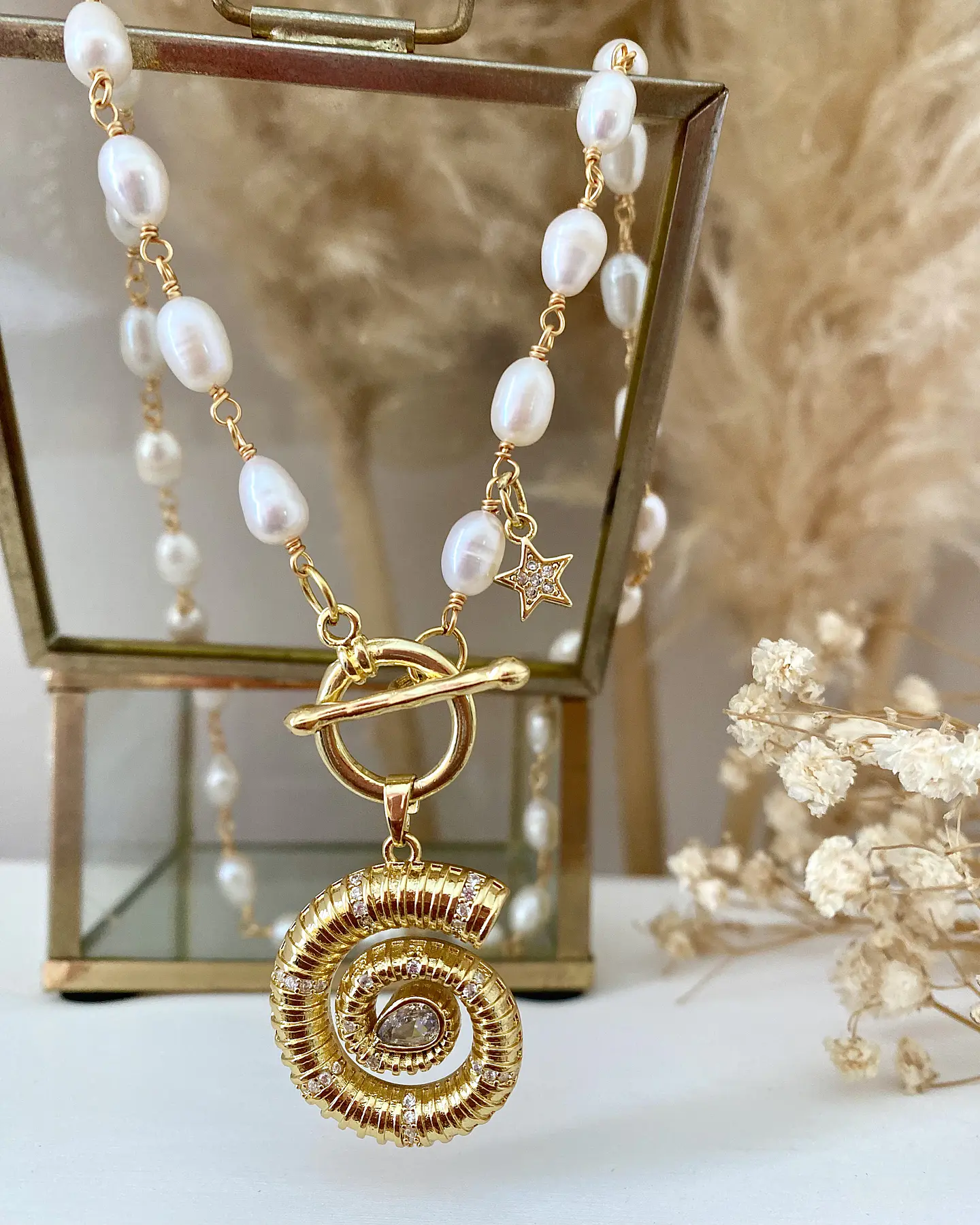 Collar Caracola Perlas de Río Gold 4