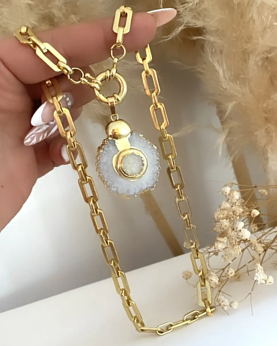 Collar Medallón Cuarzo  eslabones aplanados gold 5