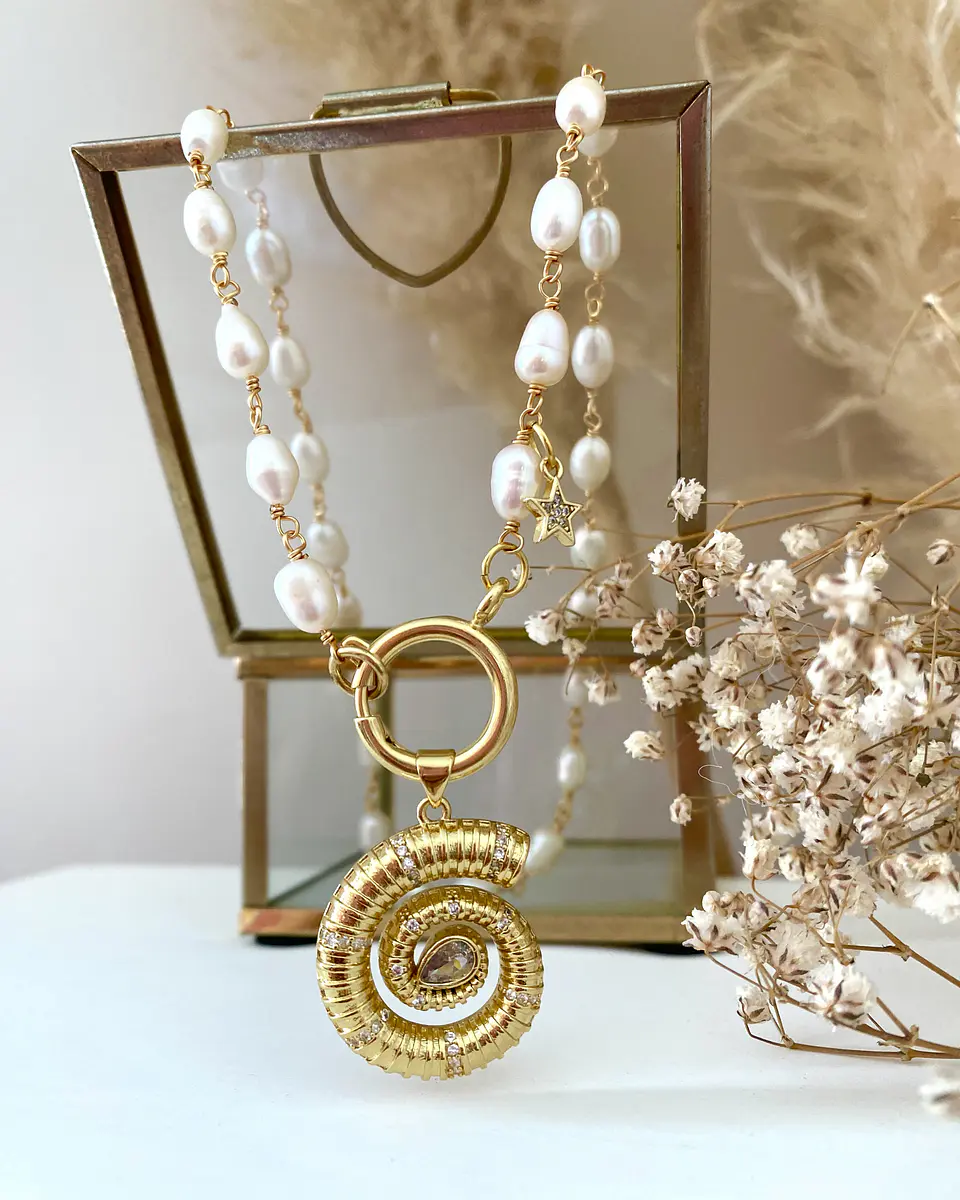 Collar Caracola Perlas de Río Gold  4