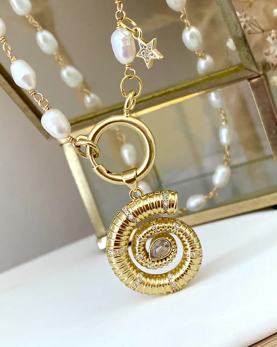 Collar Caracola Perlas de Río Gold  7