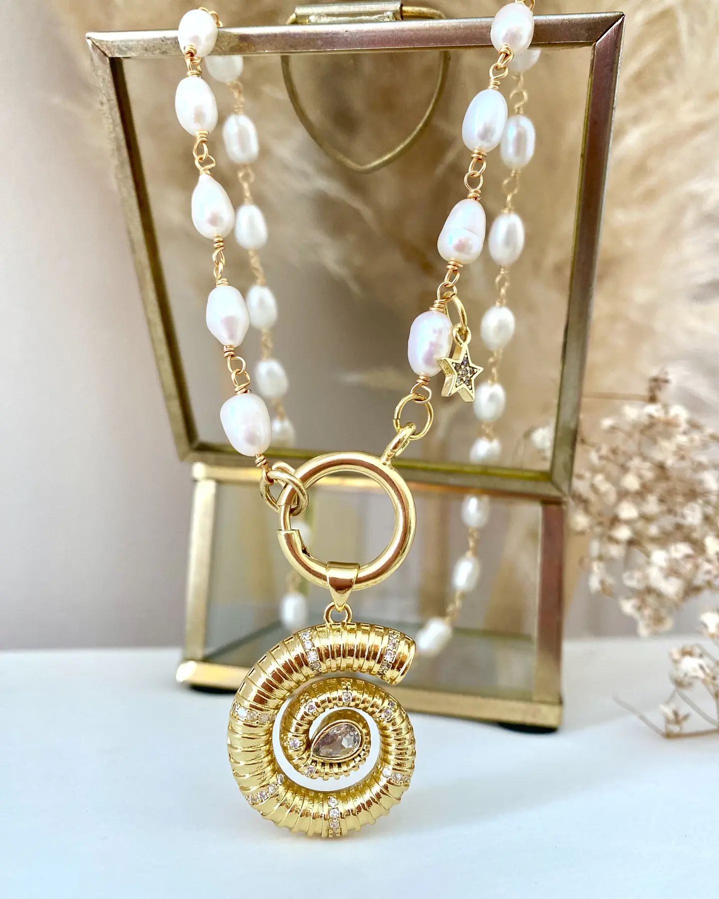 Collar Caracola Perlas de Río Gold  8