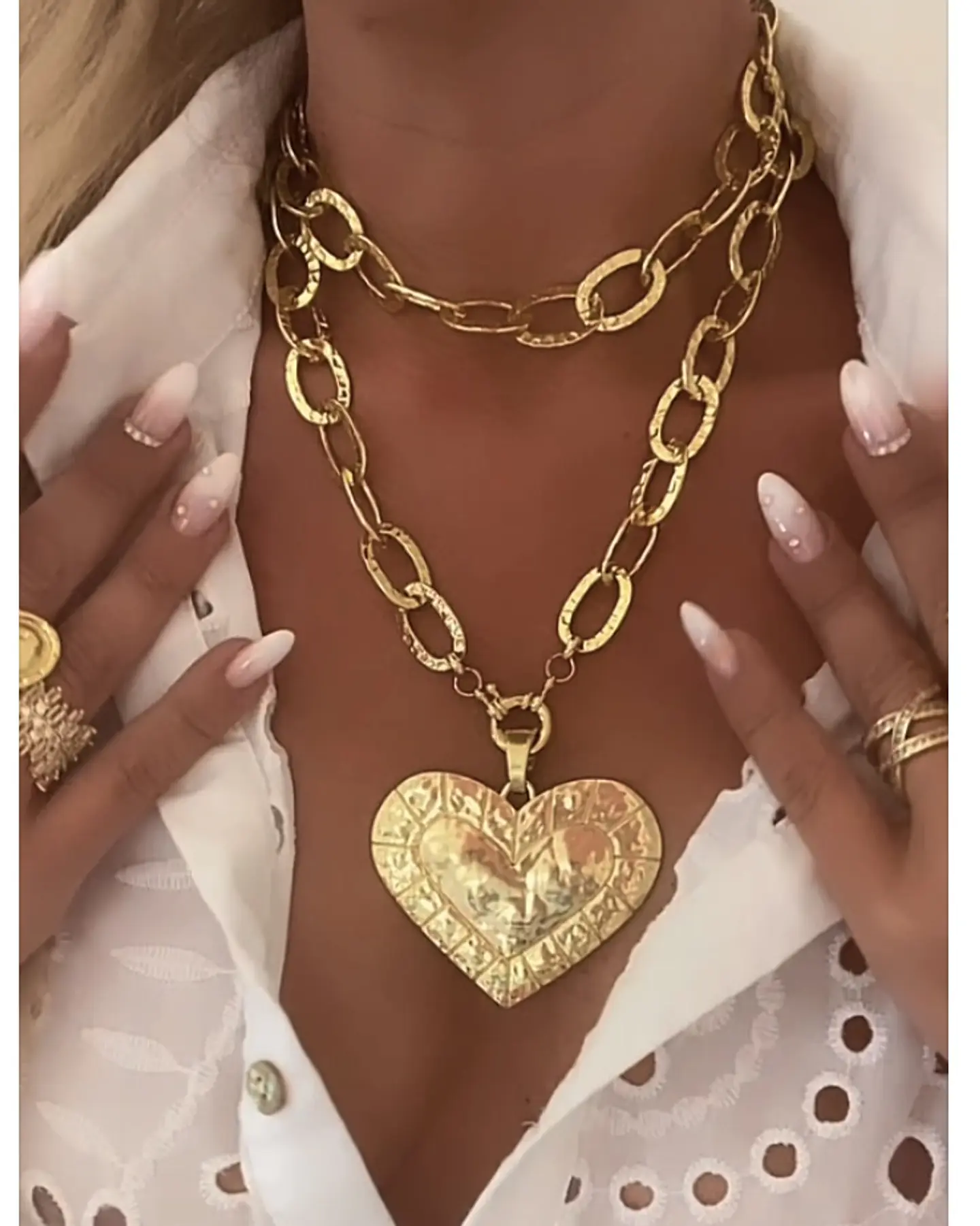 Collar XL maxi Corazon Lía  eslabones martillados gold 2