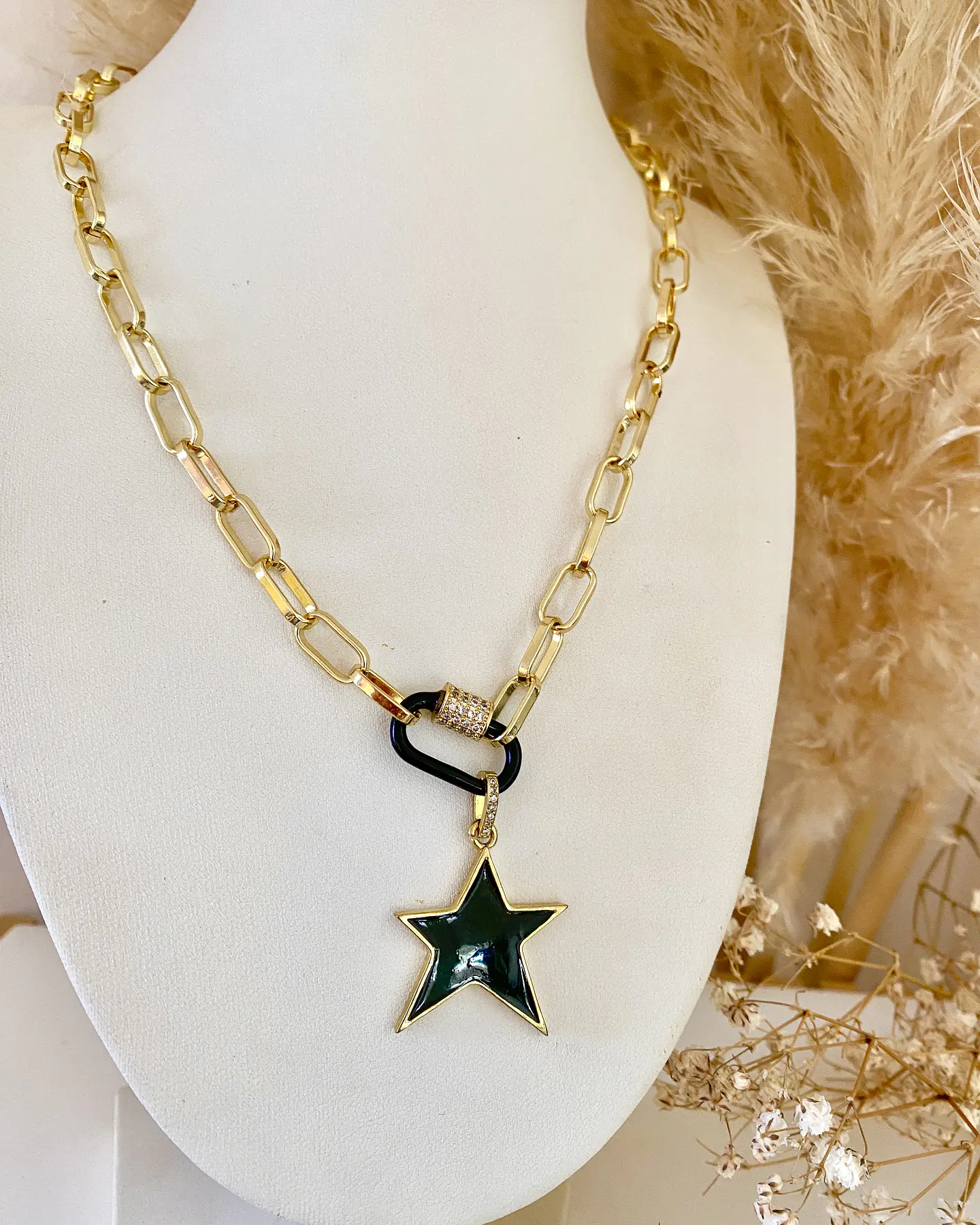 Collar Estrella Esmaltada Black conector elipse  Gold 4