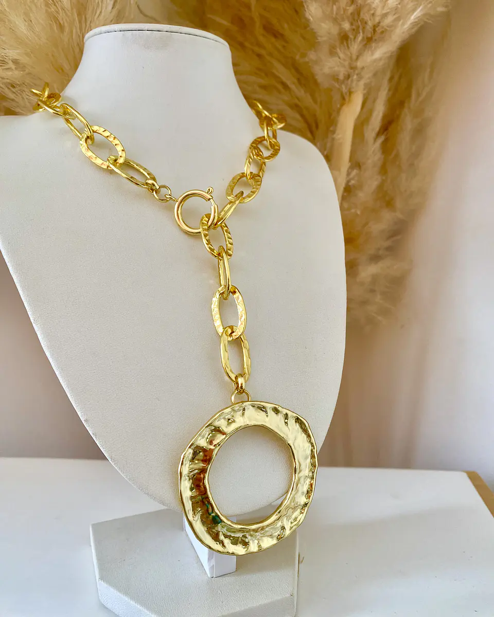 Collar Maxi Corazon Entrelazado con Maxi Conector Circulo 8