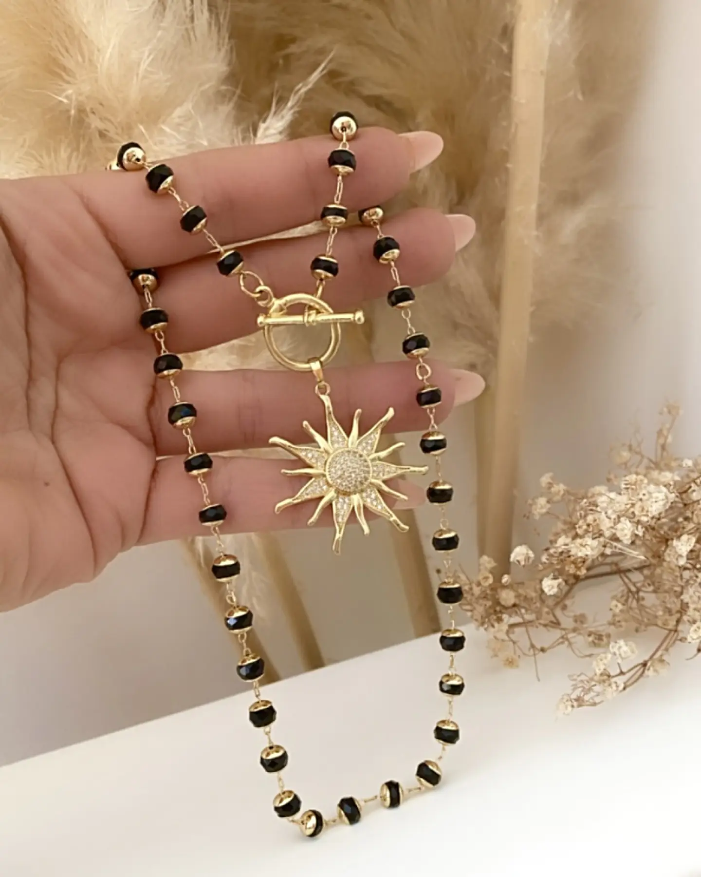Collar Sol Circones cristales facetados black gold 1