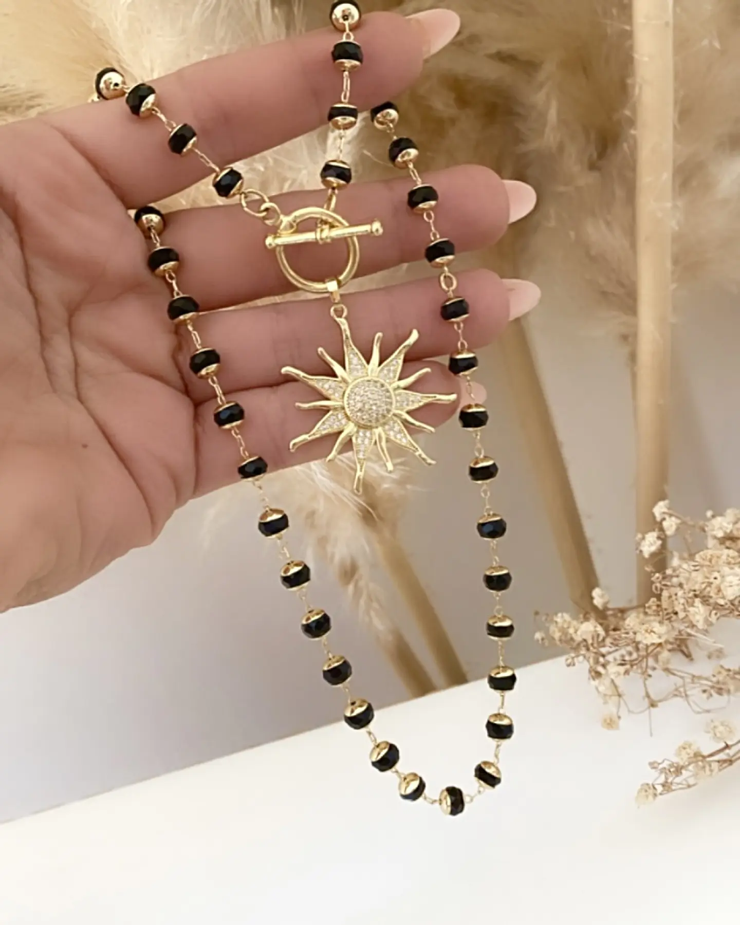 Collar Sol Circones cristales facetados black gold 3