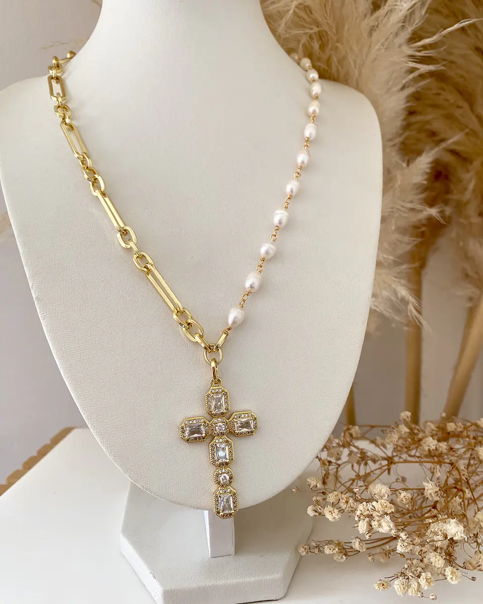 Collar Cruz Cristales Circones Perlas de río gold  5